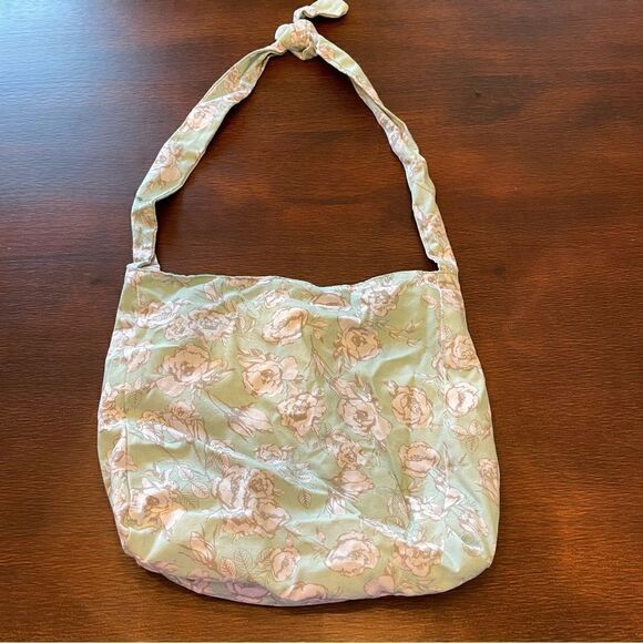 Floral Hobo Bag   - Picture 5 of 5